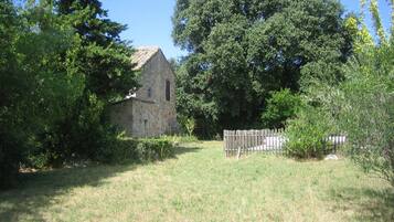 Enceinte de lâhĂ©bergement