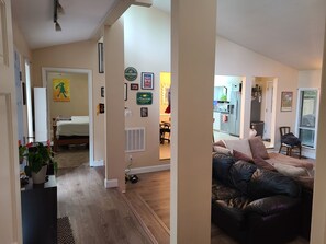 Interior - 1 mile from The Augusta National! Master's Rental. (Augusta)