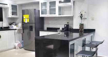 Apartamento , Bonito y Elegante, Cerca de Grandes Centros Comerciales Y Ocios