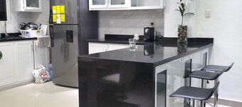 Apartamento , Bonito y Elegante, Cerca de Grandes Centros Comerciales Y Ocios