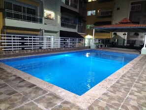 Pool - Apartamento , Bonito y Elegante, Cerca de Grandes Centros Comerciales Y Ocios (Santo Domingo Este)