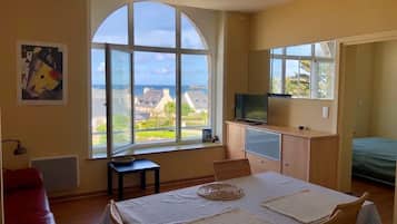 1 chambre, fer et planche à repasser, Wi-Fi gratuit, draps fournis