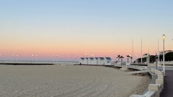 In Strandnähe, Liegestühle