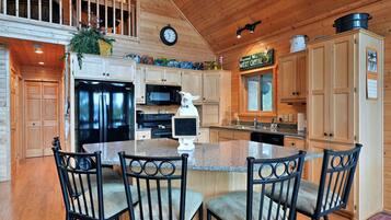 Cabin, Multiple Beds, Fireplace | Private kitchen | Fridge, microwave, oven, stovetop