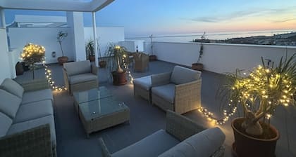 Amazing Penthouse with Spacious Roof Top Terrace