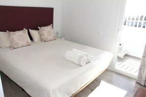 3 bedrooms, desk, free WiFi, bed sheets