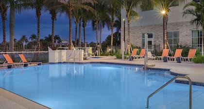 Hampton Inn And Suites By Hilton Naples South