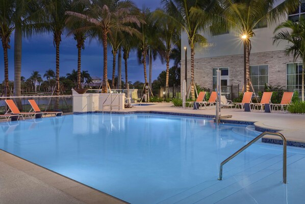 Pool - Hampton Inn And Suites By Hilton Naples South (Naples)