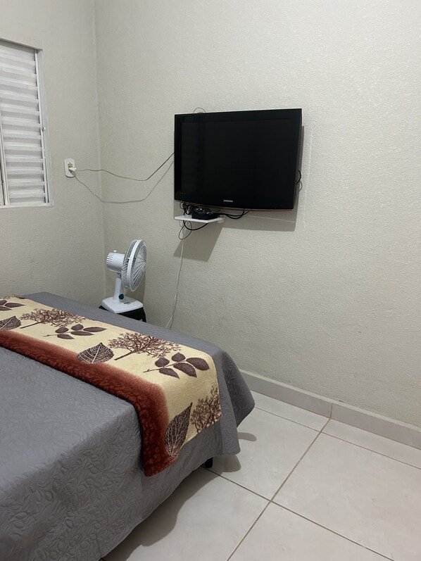 1 bedroom, iron/ironing board, WiFi, bed sheets