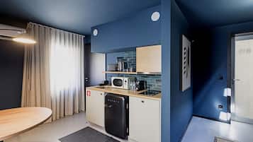 Premium Duplex | 1 bedroom, iron/ironing board, free WiFi, bed sheets