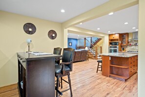 Luxury-Haus, 4 Schlafzimmer, Balkon, Bergblick | Esszimmer