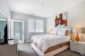2 bedrooms, desk, iron/ironing board, free WiFi