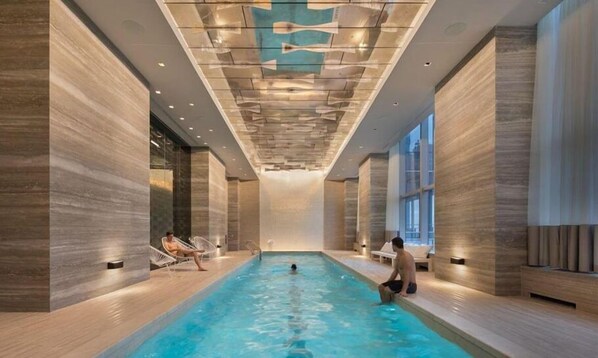 Piscine couverte, piscine chauffée