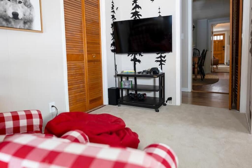 3 slaapkamers, een bureau, een strijkplank/strijkijzer, gratis wifi