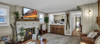 Fresh powder, walk to town! Pet friendly and guest fav.