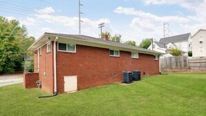 Unclassified image, 5 of 12, button - Downtown Winston's - 2 BR - Queens - Pad 2 (Winston-Salem)