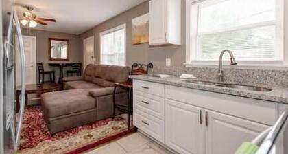 Winston's - 2 BR - Downtown's - Queens - Pad 1