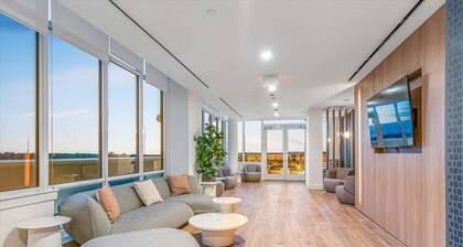 Near Hospitals 2 BR | Pet Friendly w Dog Run