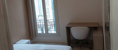 2 makuuhuonetta, Wi-Fi, vuodevaatteet