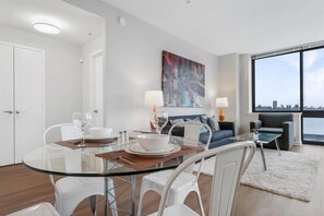 Dining - JC PATH 2 BR | Linens/Towels | Gym + Rooftop (Jersey City)