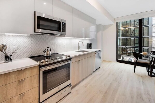 Fridge, microwave, oven, stovetop