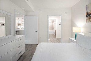 2 bedrooms, desk, iron/ironing board, free WiFi