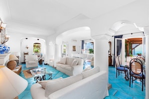 Villa Exclusive, piscine privée, vue mer | Coin séjour