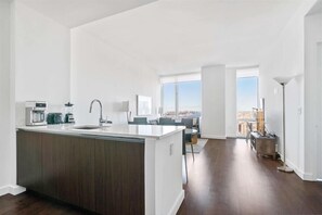 Interior - near Hudson Hards 1 Deluxe BR | Hudson River (New York)