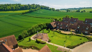 Exterior - Bright & Spacious Chilterns Hideaway - Pass the Keys (Saunderton)