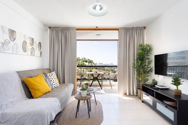 Living area - Rincón de Rita with Pool (Costa Adeje)