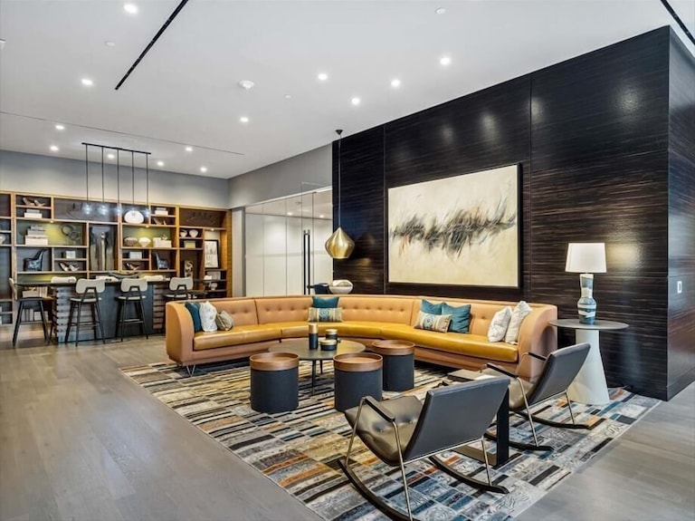Mins From Home Depot | Reston Town Center | Heart Of Reston - Fairfax, VA