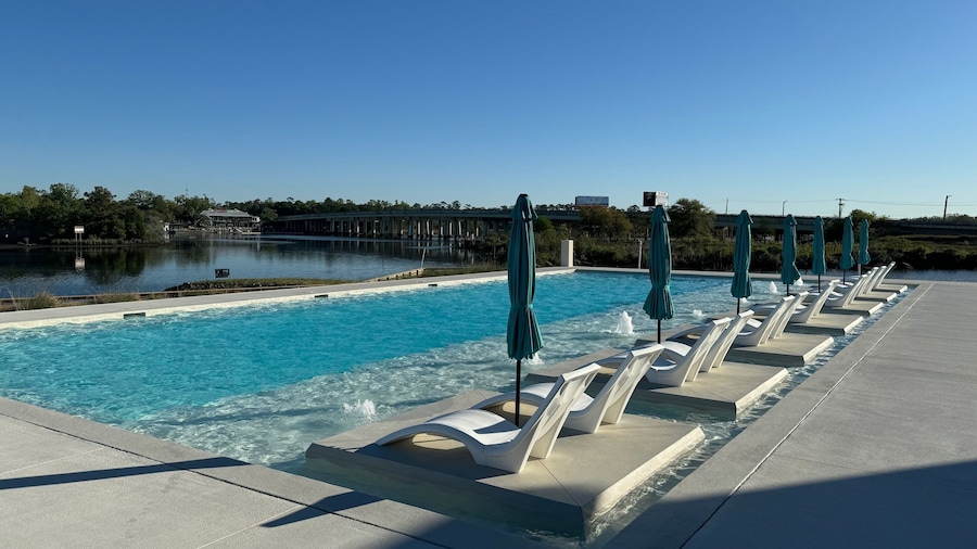 Handsboro Pointe Condo & Suites