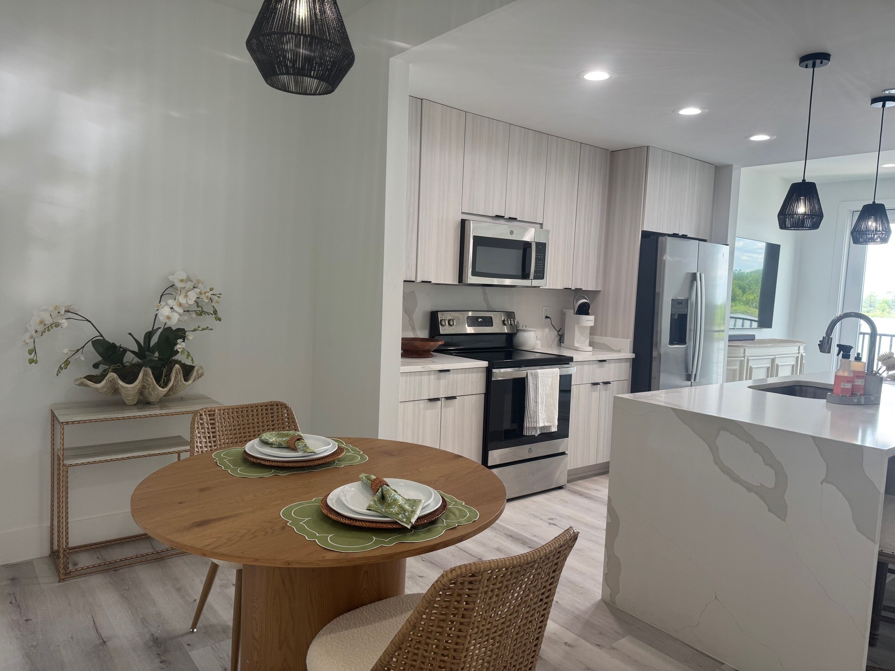 Lägenhet Signature - 1 queensize-säng - tillgång till pool - utsikt mot floden | Individuell inredning, unika möbler, gratis wi-fi och sängkläder