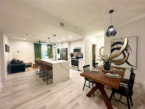 Handsboro Pointe Condo & Suites