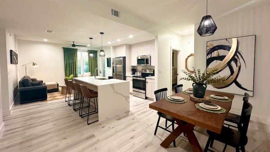 Handsboro Pointe Condo & Suites