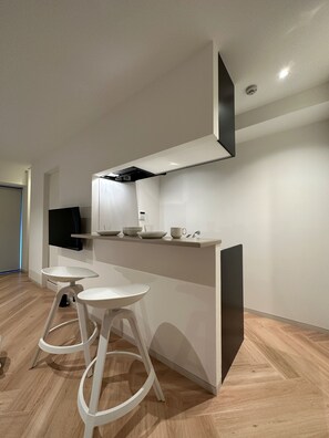 Fridge, microwave, stovetop, electric kettle