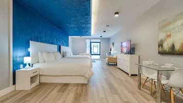 Bügeleisen/Bügelbrett, kostenloses WLAN, Bettwäsche