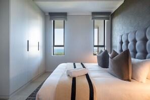 2 habitaciones, tabla de planchar con plancha, internet y ropa de cama 