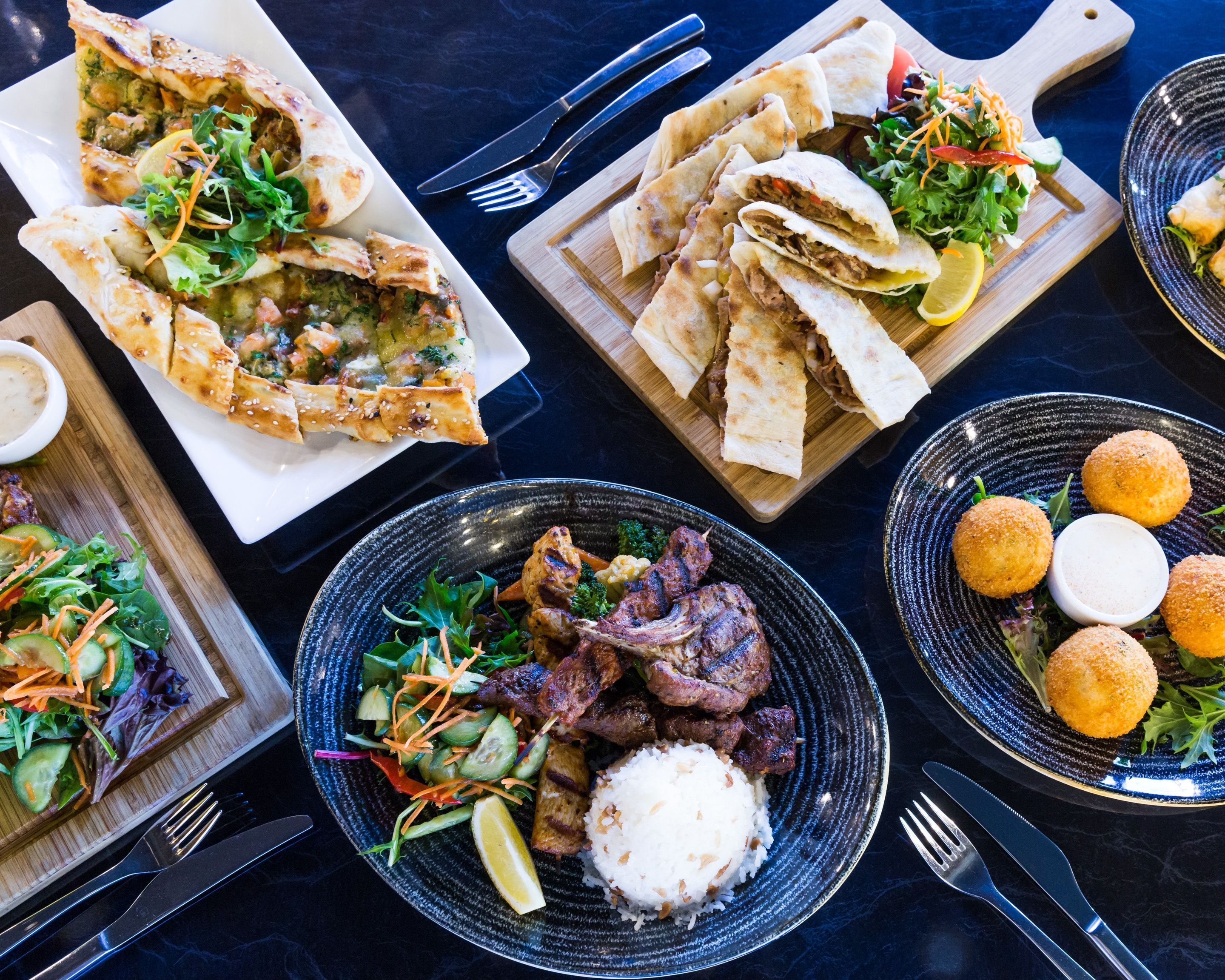 Se sirven desayunos, comidas y brunch 