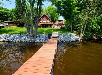 Lake House Retreat on Eau Pleine Flowage