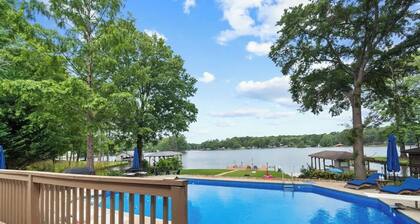 Pool, Hot tub, Kayaks, Mini Golf, + Boat Slip