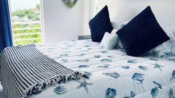 5 slaapkamers, een strijkplank/strijkijzer, internet, beddengoed