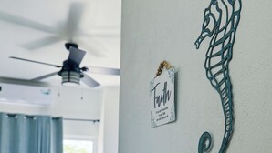 1 soverom, skrivebord, strykejern/-brett og wi-fi