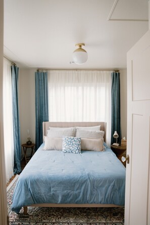 2 chambres, fer et planche à repasser, Wi-Fi, draps fournis