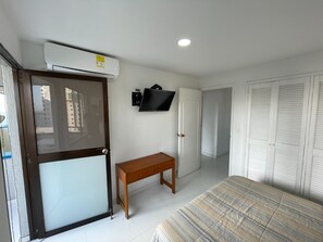 2 bedrooms, individually decorated, individually furnished