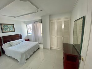 2 bedrooms, individually decorated, individually furnished