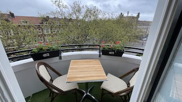 Superior Double Room, Balcony, City View | Terrace/patio