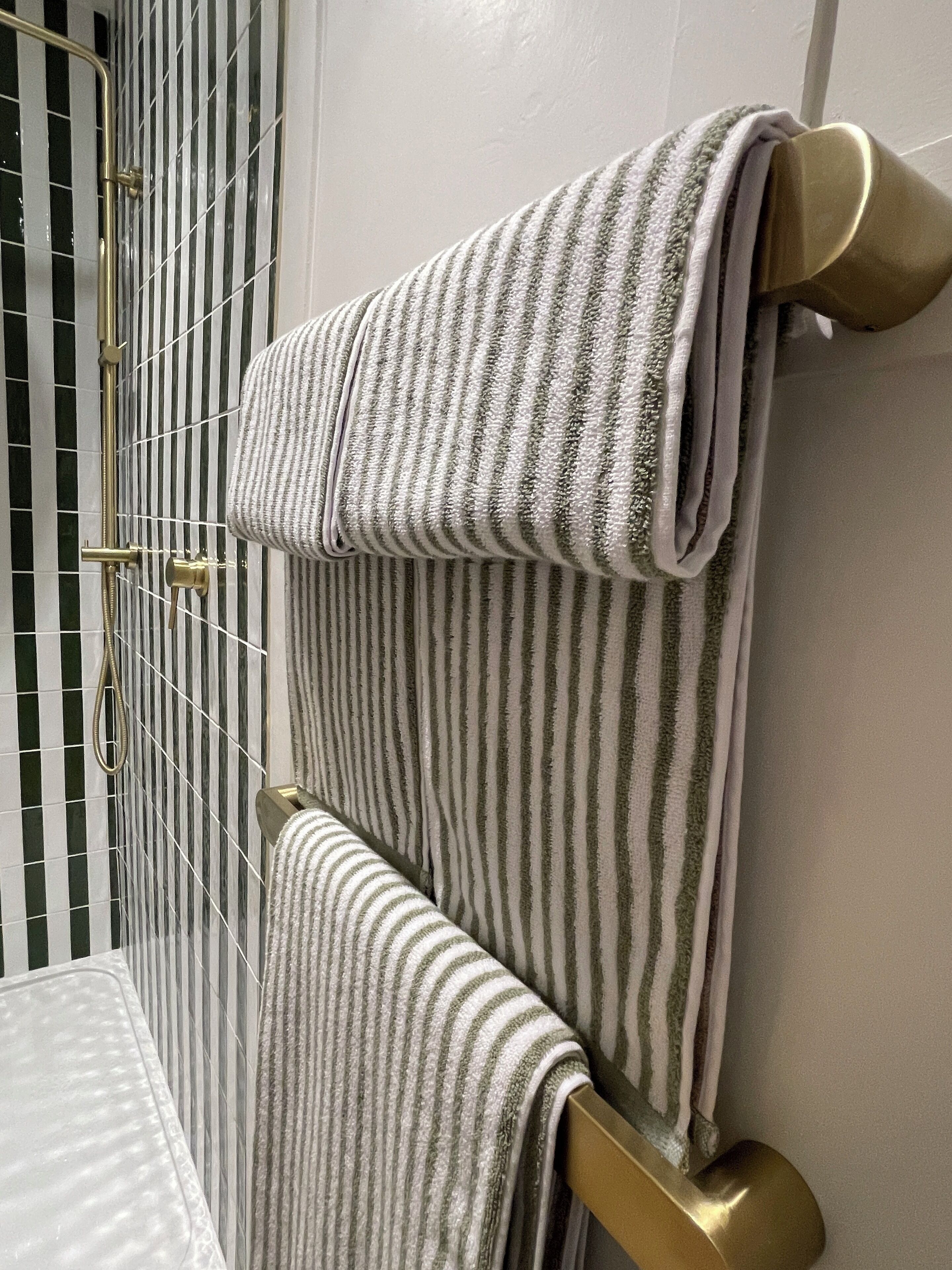 Standard Double Room | Bathroom | Hair dryer, towels, toilet paper