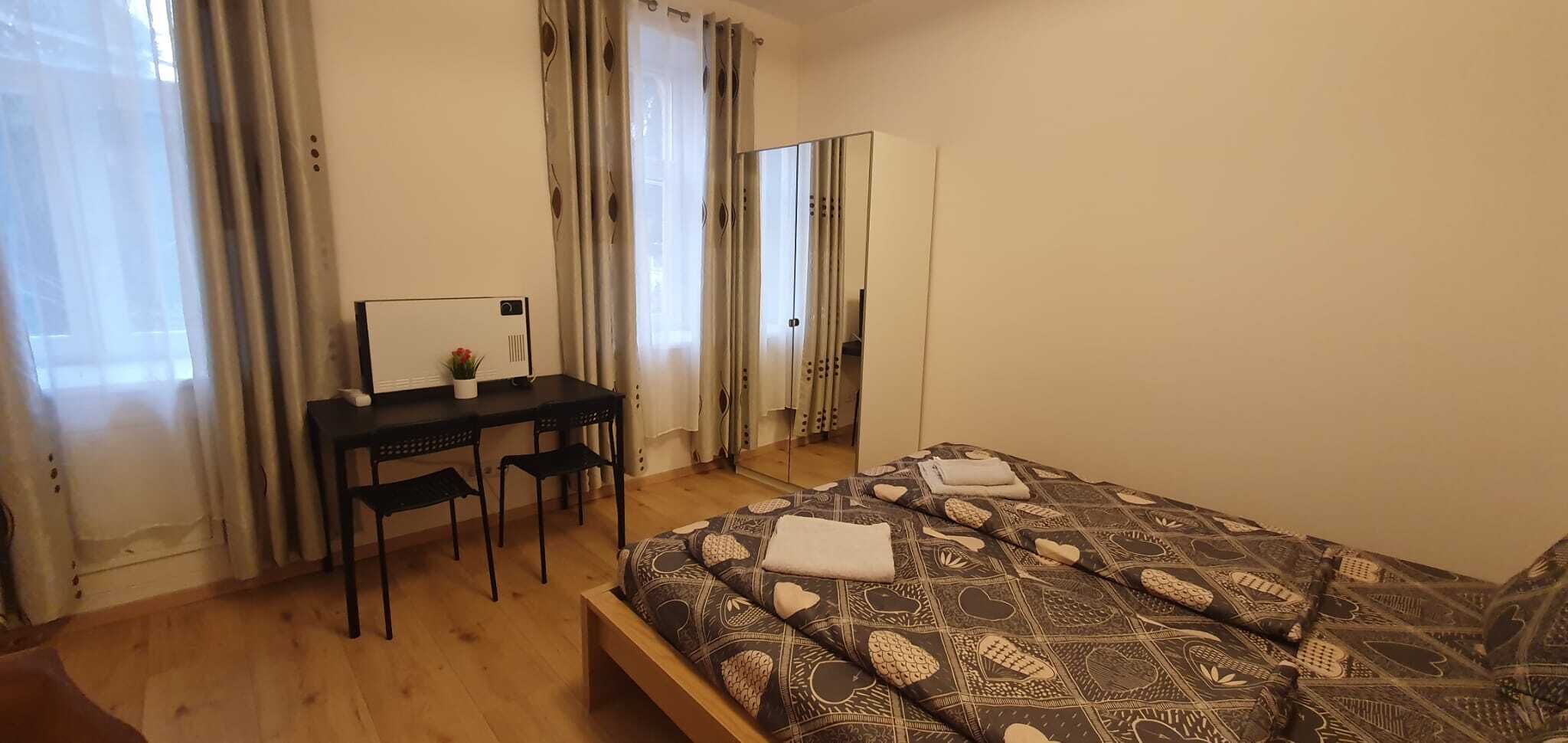 Habitación triple estándar | Escritorio y wifi gratis