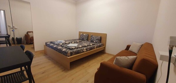 Habitación triple estándar | Escritorio y wifi gratis